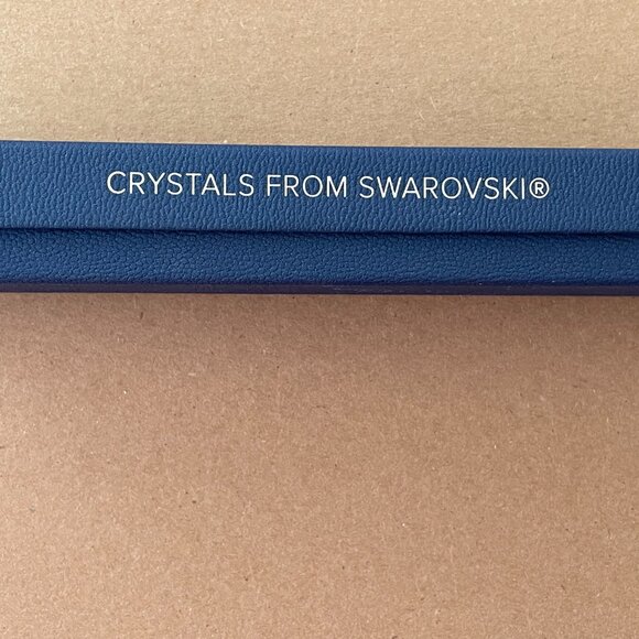 Aura Swarovski Crystal 18kt GP Medallion Link Bracelet New In Box - Picture 9 of 11